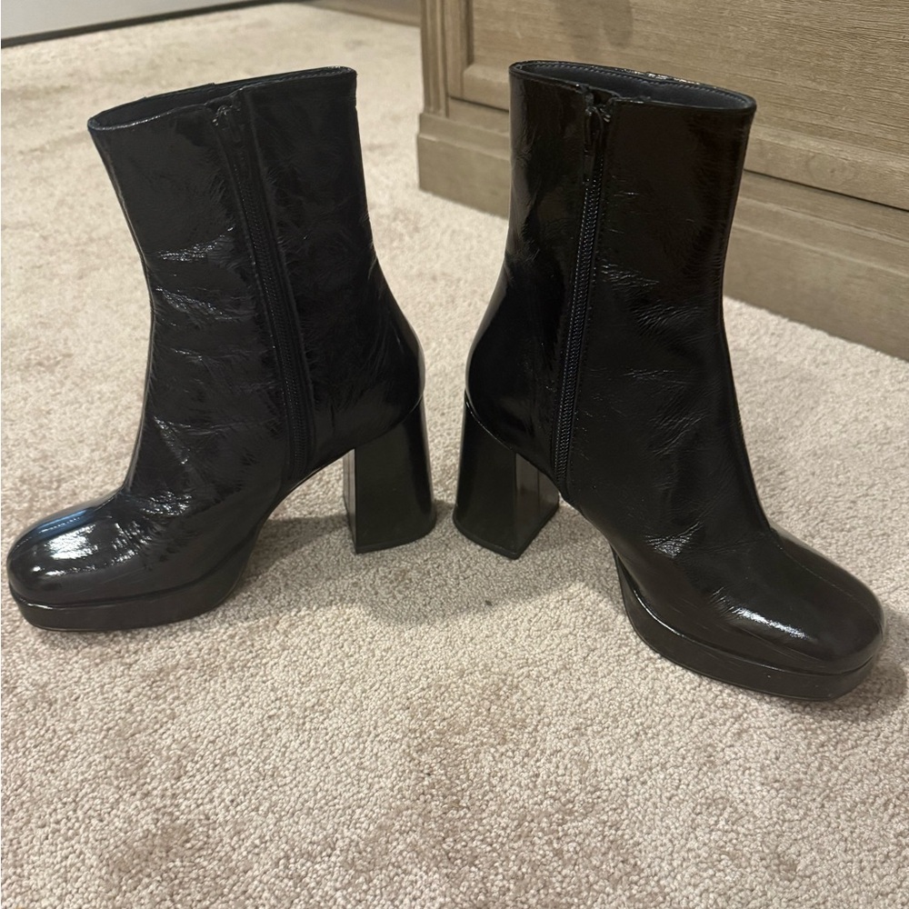 JONAK Black Patented  Leather Heeled Boots - Picture 3 of 7